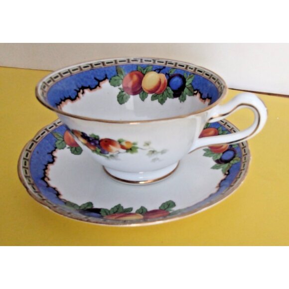 Vintage Ye Olde English Fruit Tea Cup and Saucer Staffordshire Bone China 1920's - Picture 6 of 11
